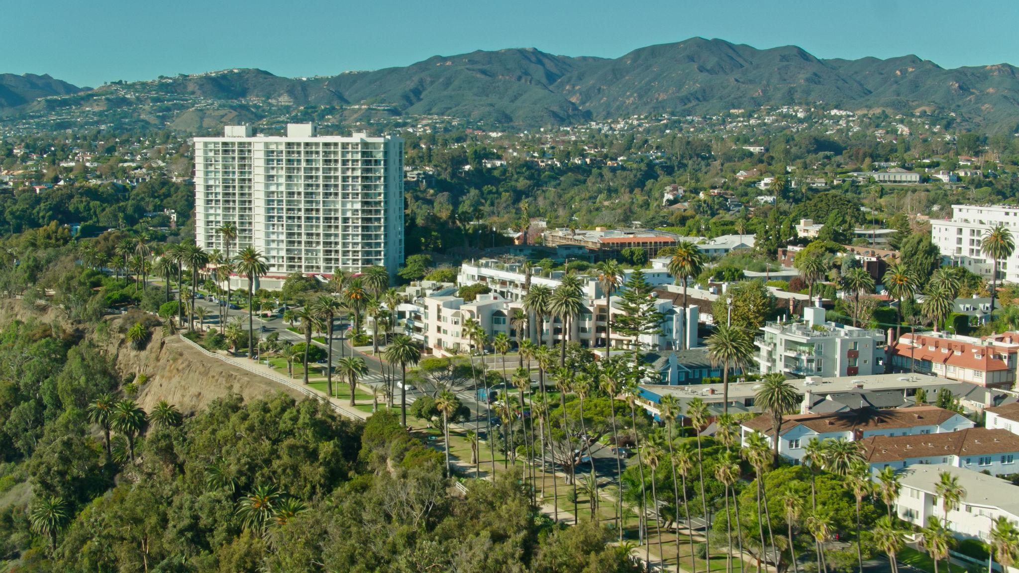Santa Monica luxury real estate — North of Montana, Sunset Park, Ocean Park, and Wilshire Montana 2026 guide