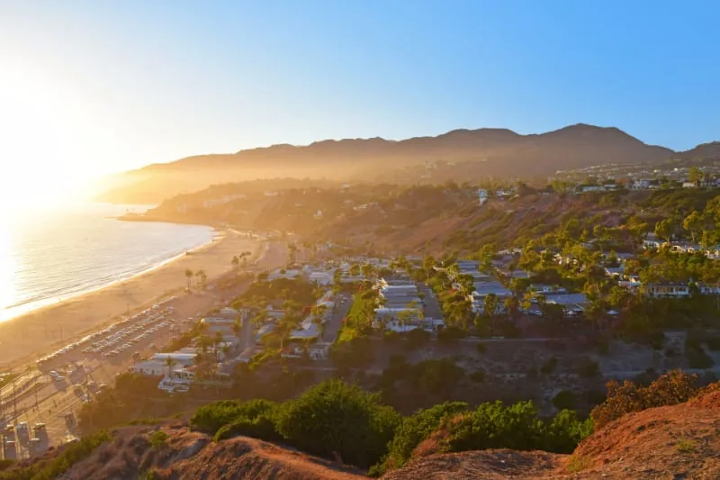 Tips for Buying Luxury Property in Pacific Palisades, CA