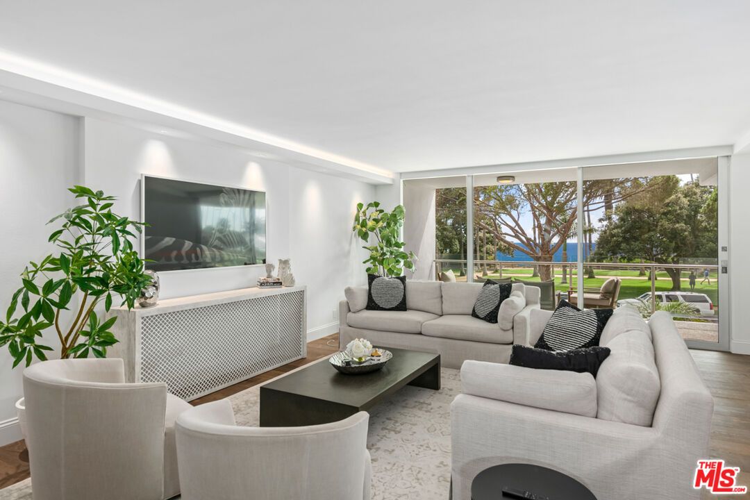 535 Ocean Ave #2A, Santa Monica