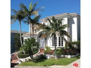 745 Lachman Ln, Pacific Palisades