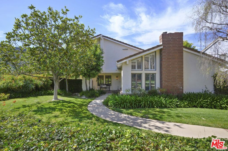 SOLD in PACIFIC PALISADES for $2.9 MILLION